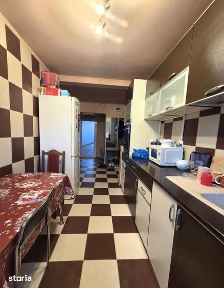 Apartament cu 3 camere decomandat în Dorobanți