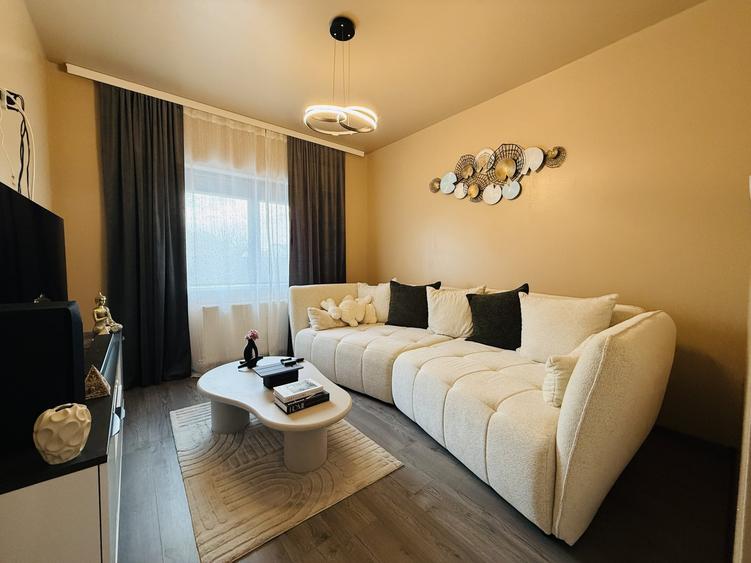 Duplex cu 3 camere cu Canalizare în Sânmihaiu Român