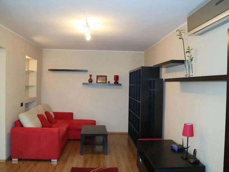 Apartament cu 4 camere semidecomandat în Podgoria