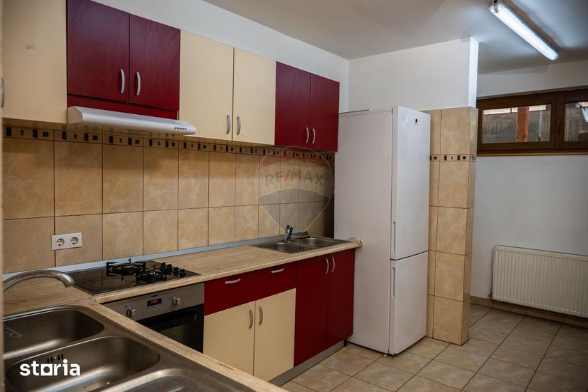 Casă cu Teren 3300 Mp în Iara