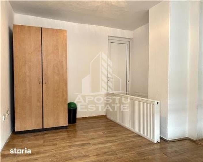 Spațiu comercial, de 250 mp, în Girocului