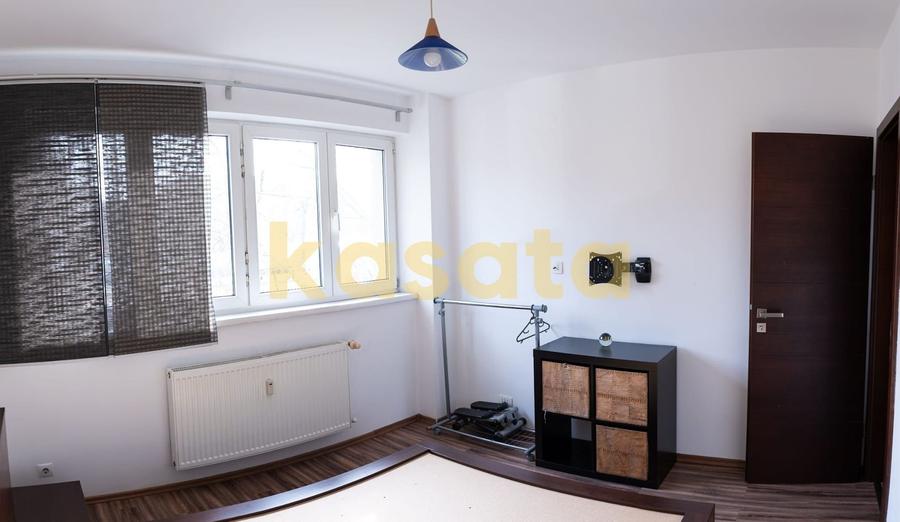 Apartament cu 2 camere semidecomandat, mobilat în P-ța Victoriei