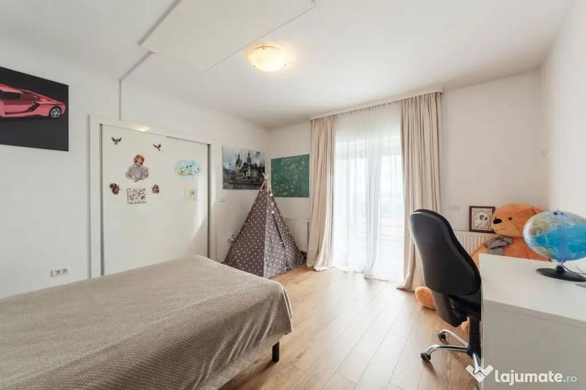 Casă cu 5 camere cu Teren 1255 Mp în Ștefănești
