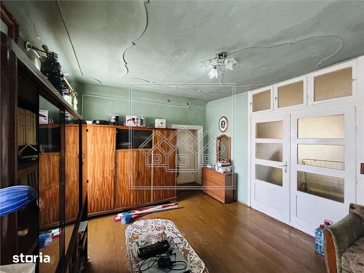 Apartament cu 3 camere în Ultracentral