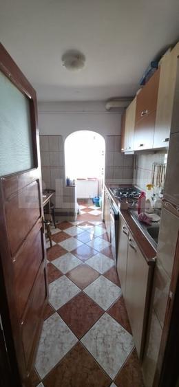 Apartament cu 3 camere decomandat în Mihai Bravu