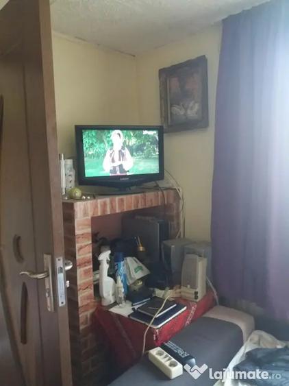 Casă cu 2 camere cu Teren 1600 Mp în Central