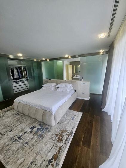 Penthouse cu 5 camere, mobilat în Tei