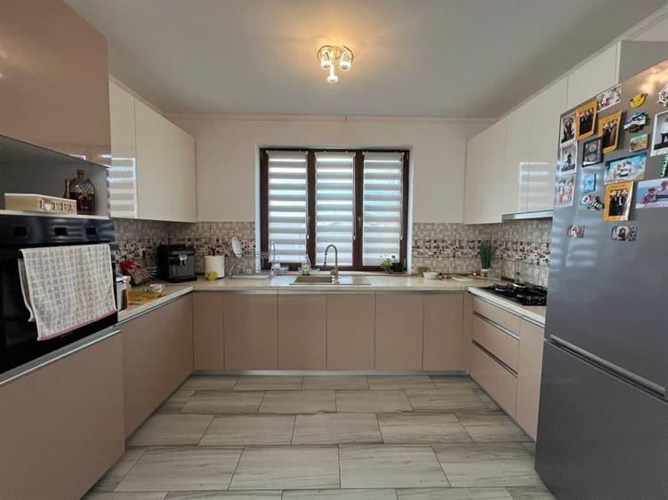 Casă individuală cu 4 camere cu Teren 511 Mp în Sântandrei