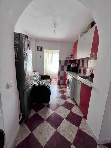 Apartament cu 2 camere decomandat în 1 Mai