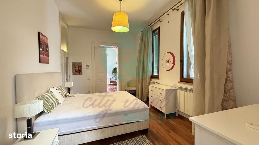 Casă cu 4 camere în Central