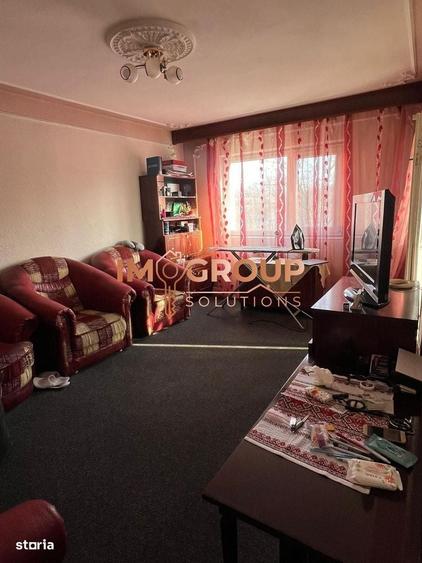Apartament cu 3 camere decomandat în Nicolina