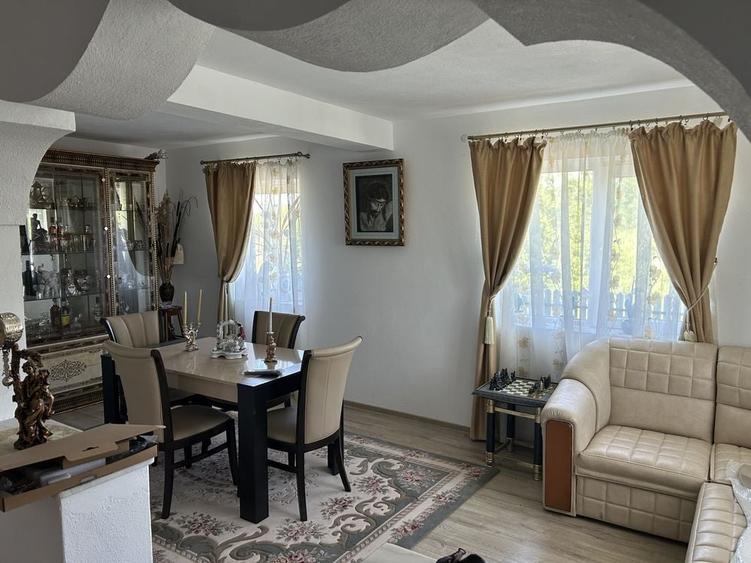 Casă cu 3 camere în Slătioarele