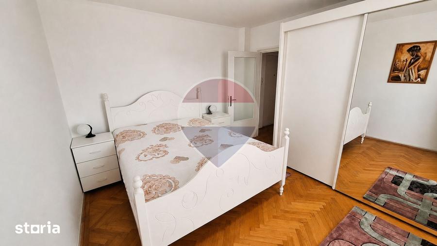 Apartament cu 2 camere decomandat în Văcăresti