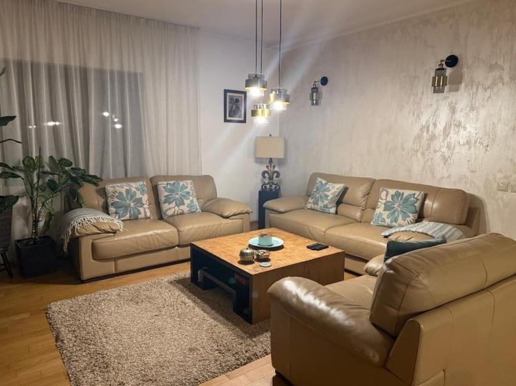 Casă individuală cu 5 camere cu Canalizare în Odăile