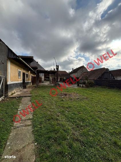Casă cu 2 camere cu Teren 2819 Mp în Cața