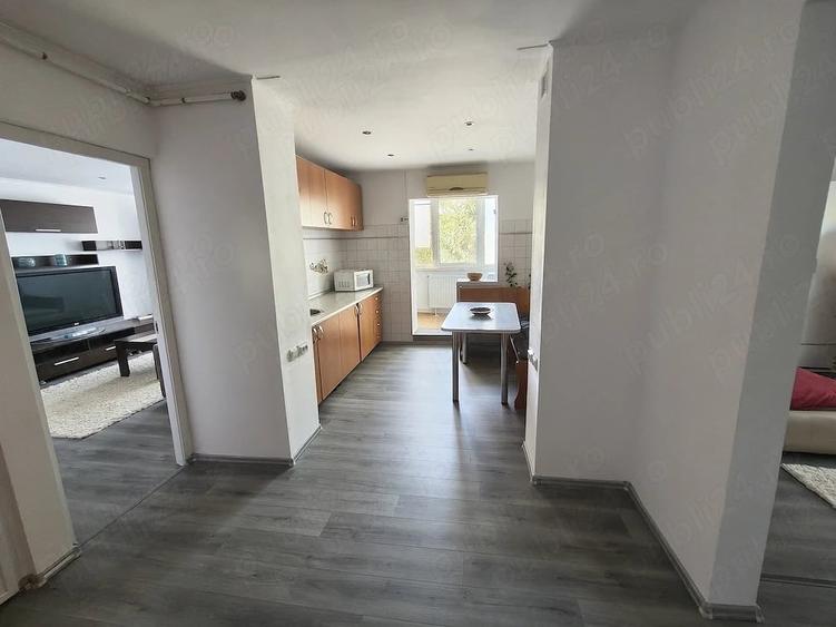 Apartament cu 2 camere semidecomandat în Girocului