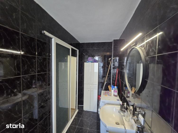 Apartament cu 4 camere în Mărăței