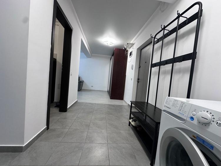 Apartament cu 2 camere decomandat în Titan