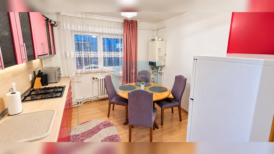 Apartament cu 3 camere decomandat, mobilat în Burdujeni