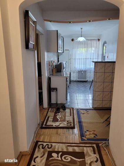 Apartament cu 3 camere decomandat în Exterior Vest