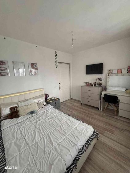 Apartament cu 3 camere decomandat în Rovine