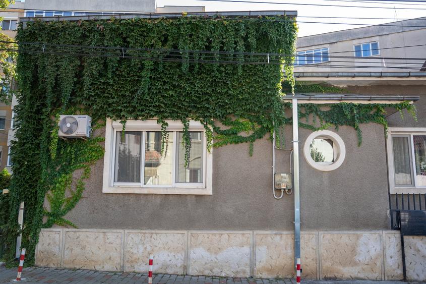 Casă cu 5 camere cu Teren 214 Mp în Copou