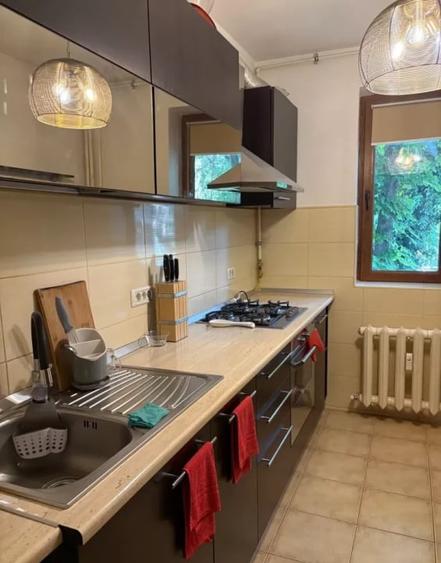 Apartament cu 2 camere semidecomandat, mobilat în Tomis I