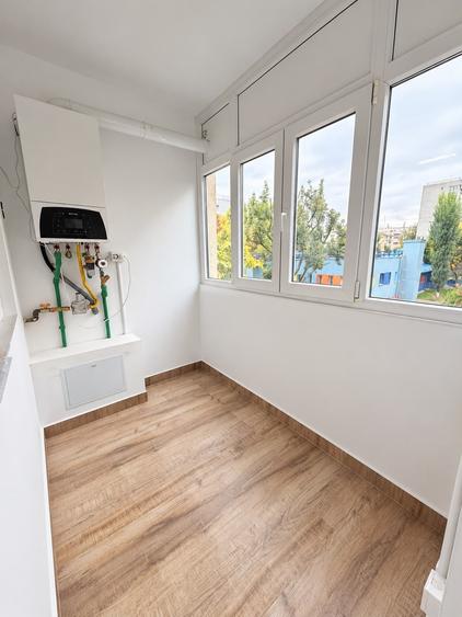 Apartament cu 3 camere în Apărătorii Patriei
