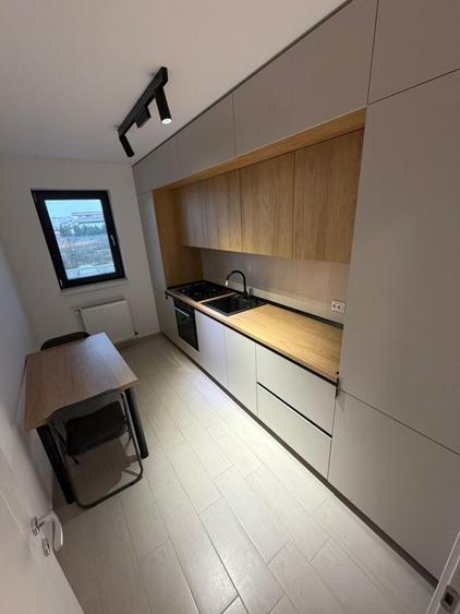 Apartament cu 2 camere decomandat, mobilat în Splaiul Unirii