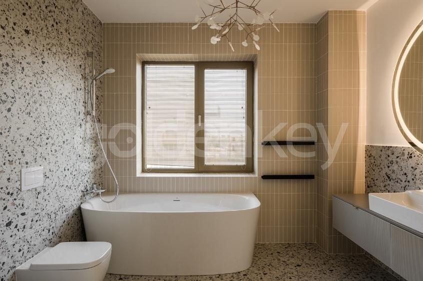 Duplex cu 5 camere cu Canalizare în Băneasa