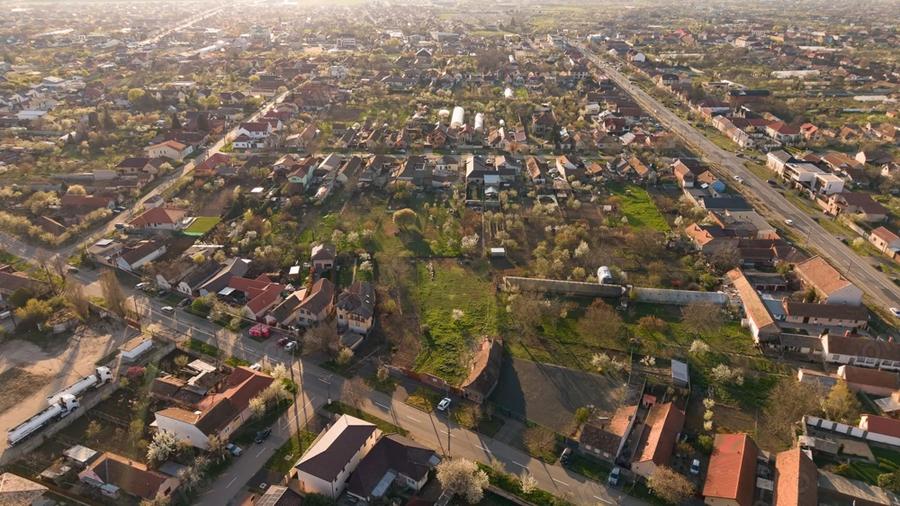 Teren de 1811 mp, în Aradul Nou
