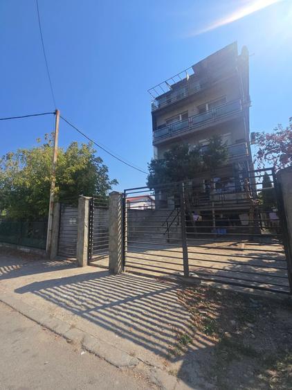 Apartament cu 2 camere decomandat în Dobroești