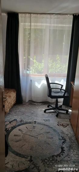 Apartament cu 3 camere semidecomandat în Central