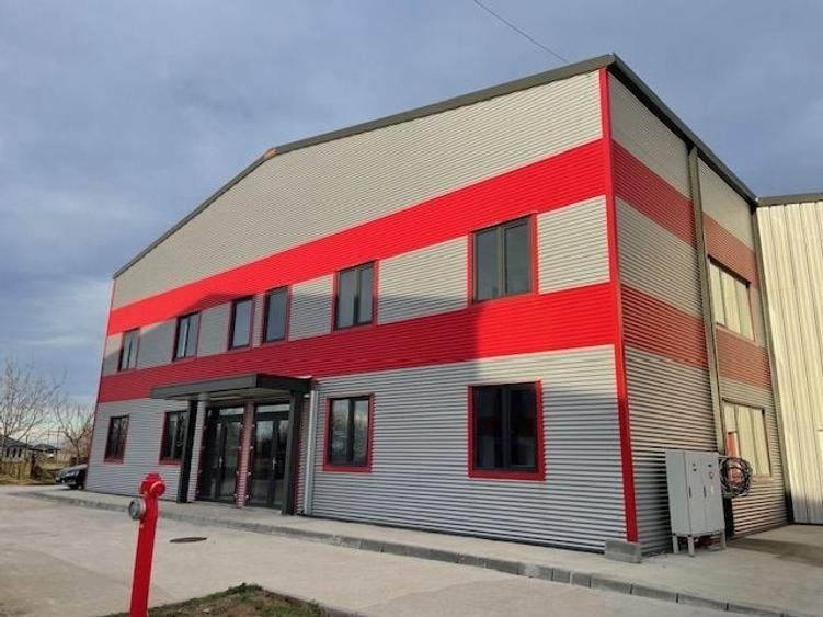 Spațiu industrial, de 2,330 mp, în Crevedia