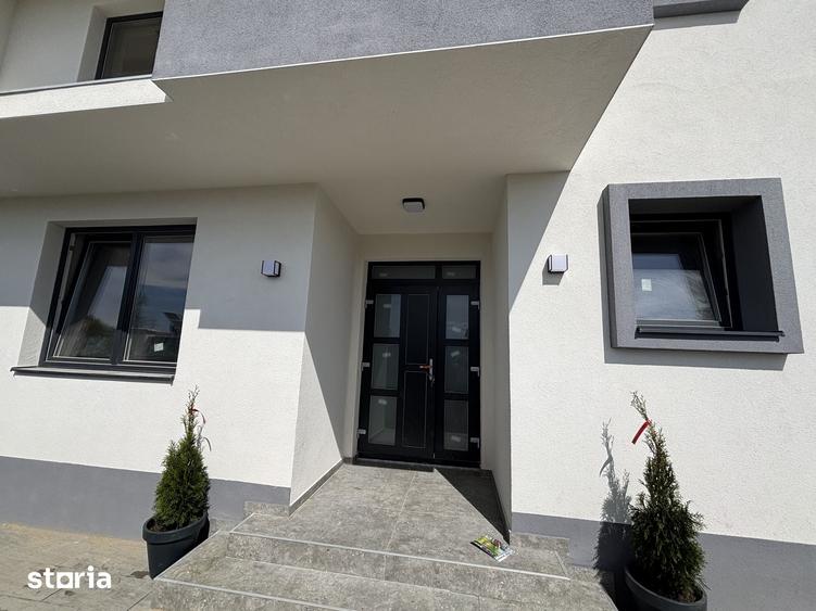 Casă cu 4 camere cu Teren 350 Mp în Șelimbăr