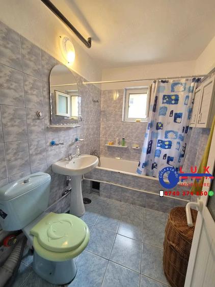 Apartament cu 3 camere decomandat în E3