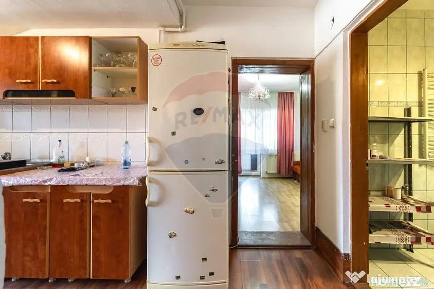 Apartament cu 3 camere nedecomandat în Central