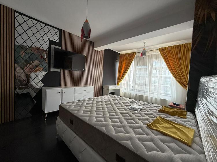Apartament cu 3 camere decomandat, mobilat în Faleză