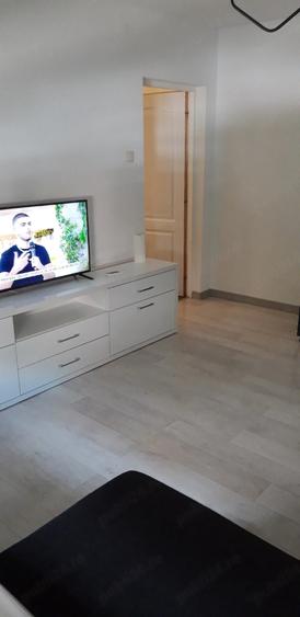 Garsonieră decomandată în Prundu