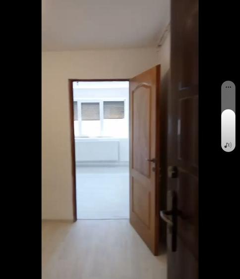 Apartament cu 3 camere semidecomandat în Transilvaniei