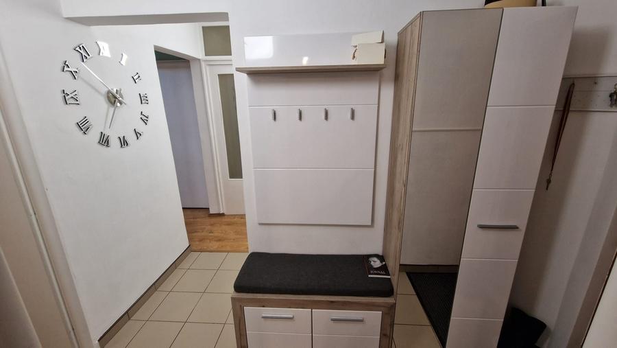 Apartament cu 4 camere decomandat în Feldioara