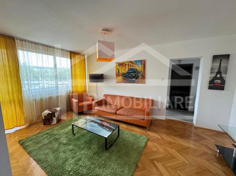 Apartament cu 3 camere decomandat, mobilat în Aleea Carpați