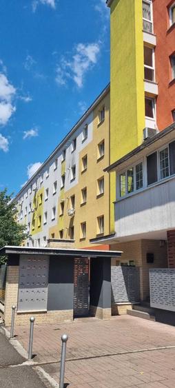 Garsonieră decomandată în Central