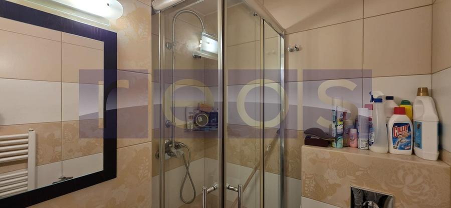 Apartament cu 4 camere decomandat, mobilat în Decebal