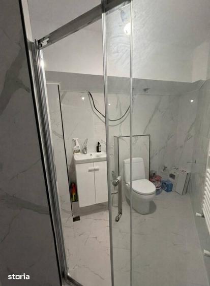 Apartament cu 3 camere decomandat în Boema