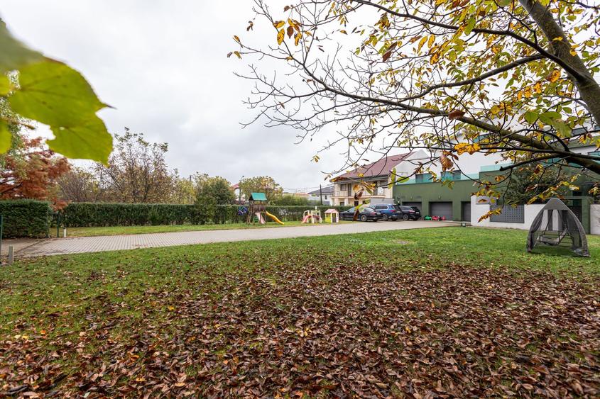 Casă individuală cu 8 camere cu Piscina în Lunei