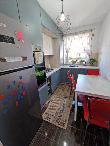 Apartament cu 3 camere decomandat în Avantgarden