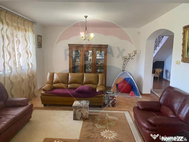 Casa / Vila cu 5 camere de vanzare in zona Central - 16