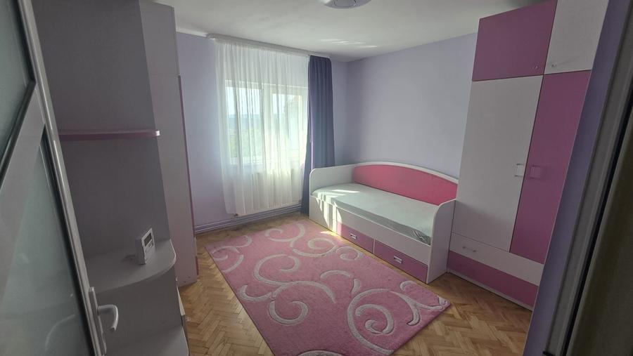 Apartament cu 2 camere decomandat în Zorilor