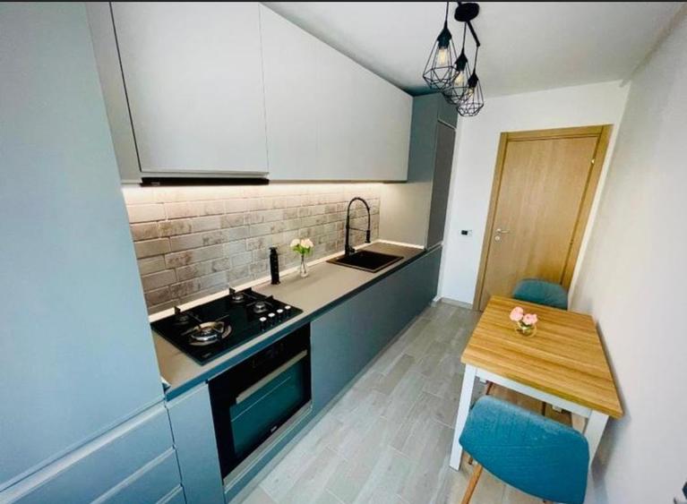 Apartament cu 2 camere decomandat, mobilat în Timpuri Noi